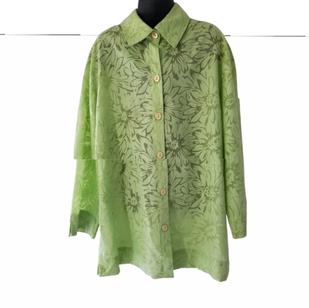 Semi Sheer Green Flower Patterned Front Button Shirt Sag Harbor Blouse